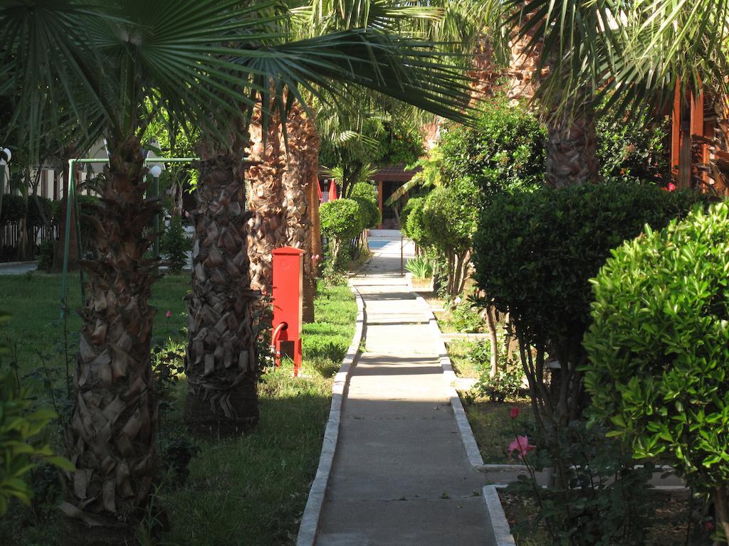 Dream Park Bungalow Titreyengol Екстериор снимка